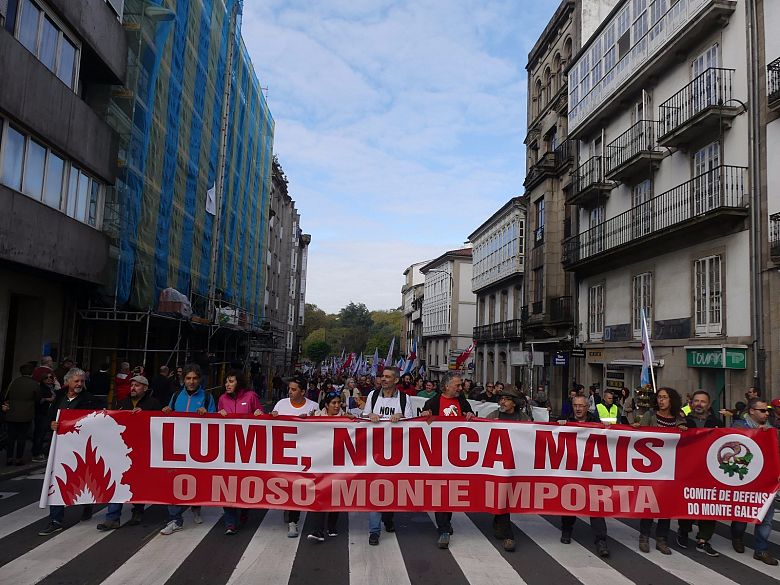 2017-10-22 Mani Lumes Nunca Mais Depredacion 026.jpg